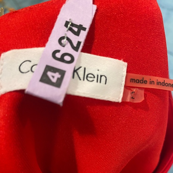 Gorgeous, flattering Calvin Klein size 2 dress - Picture 5 of 6